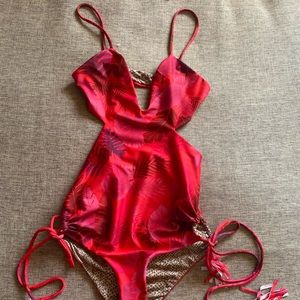 Acacia Psychedelic Leaf Greece One Piece